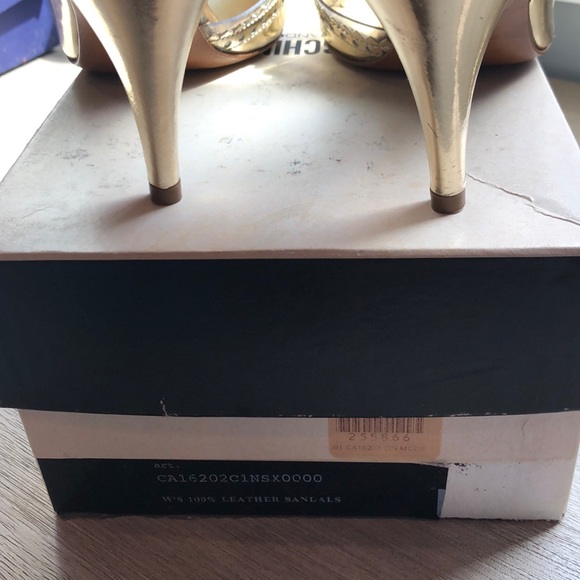 Sold in another platform. Moschino Cheap And Chic Open Toe - Picture 16 of 16